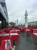 Le Carreau Des Halles food